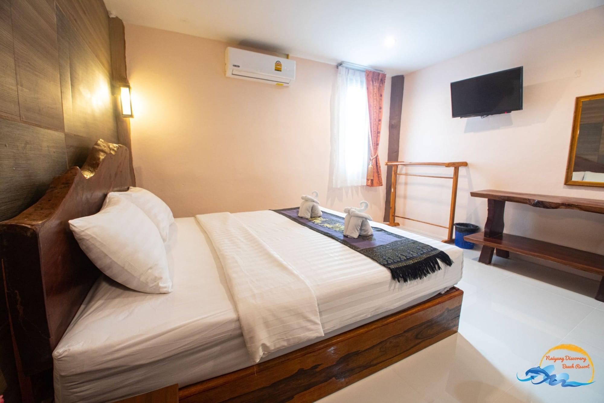 Naiyang Discovery Beach Resort SHA Nai Yang Beach Exterior foto
