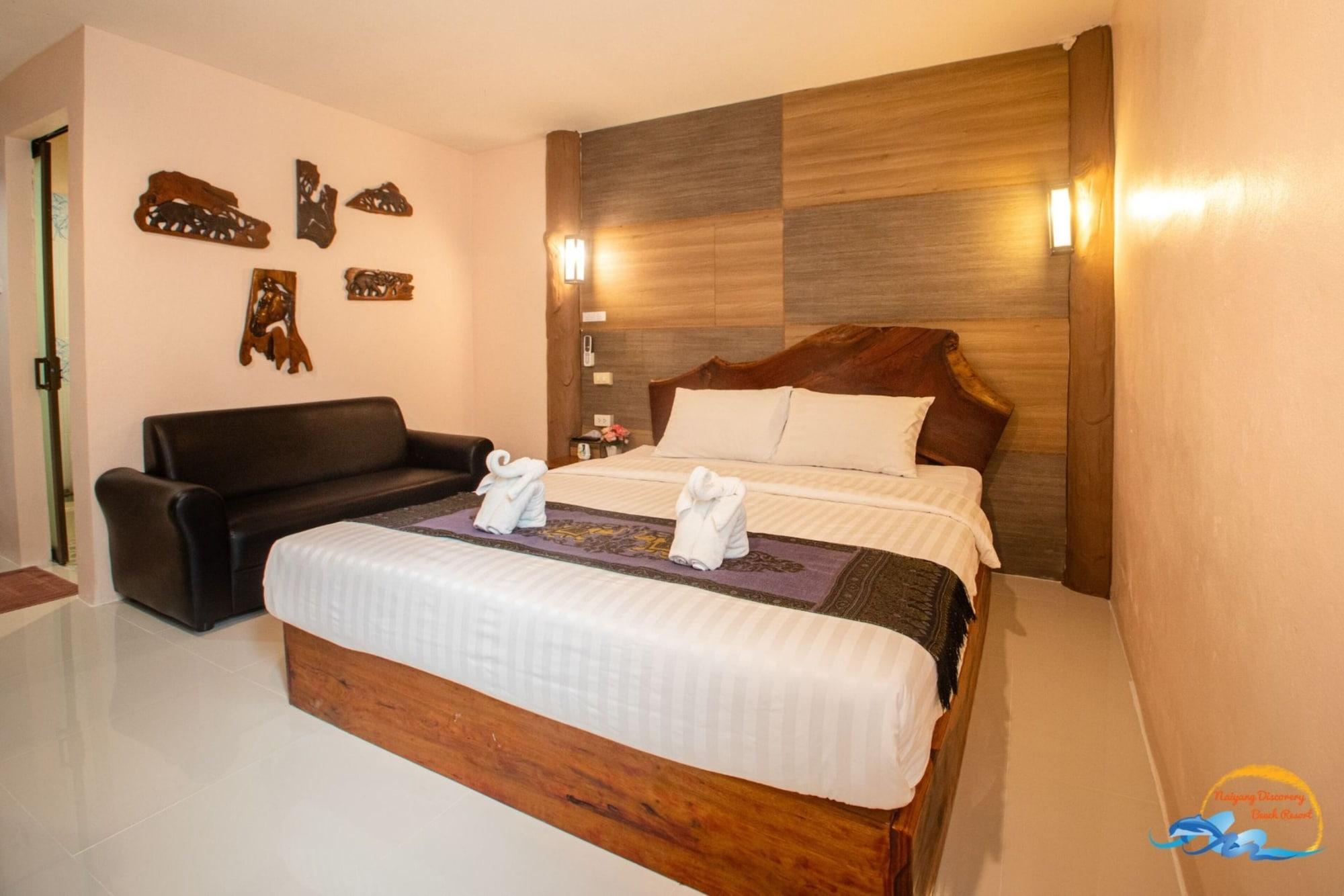 Naiyang Discovery Beach Resort SHA Nai Yang Beach Exterior foto