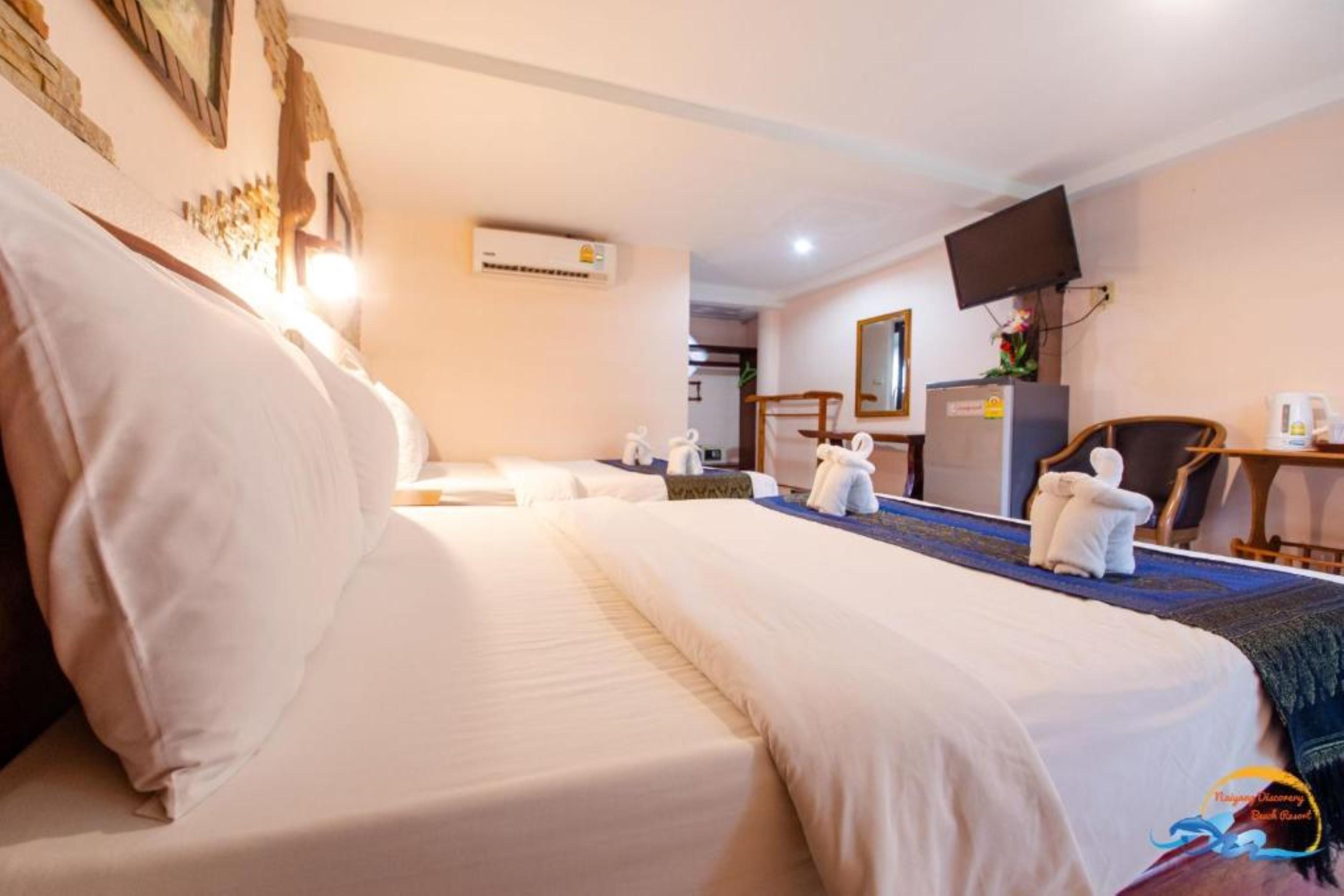 Naiyang Discovery Beach Resort SHA Nai Yang Beach Exterior foto