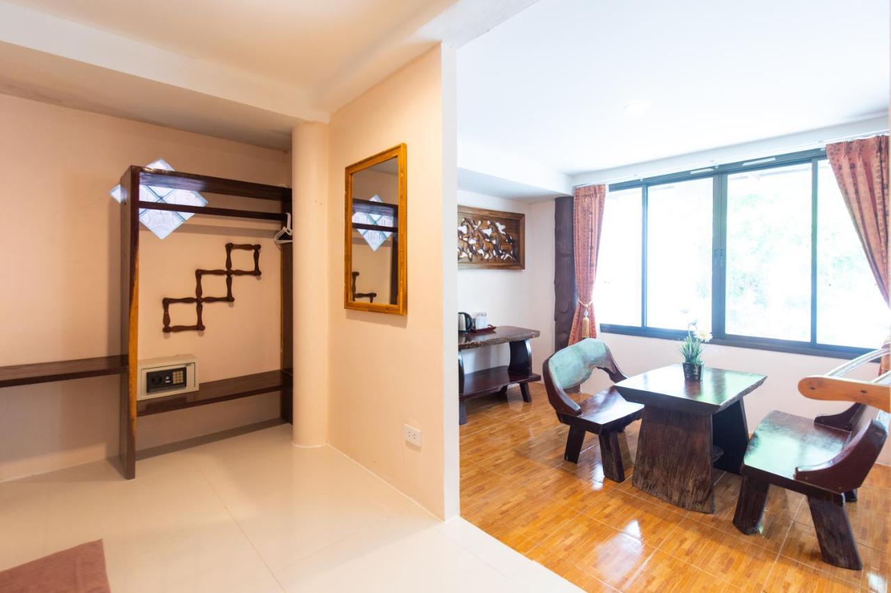 Naiyang Discovery Beach Resort SHA Nai Yang Beach Exterior foto