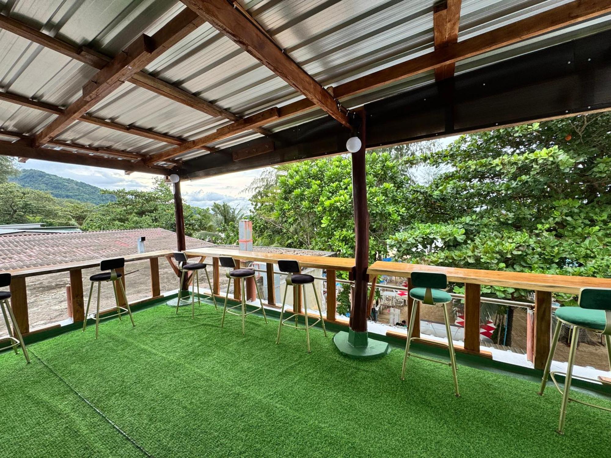 Naiyang Discovery Beach Resort SHA Nai Yang Beach Exterior foto
